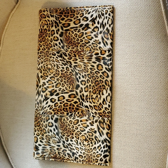 Animal print large vinyl clutch bag - Picture 2 of 6